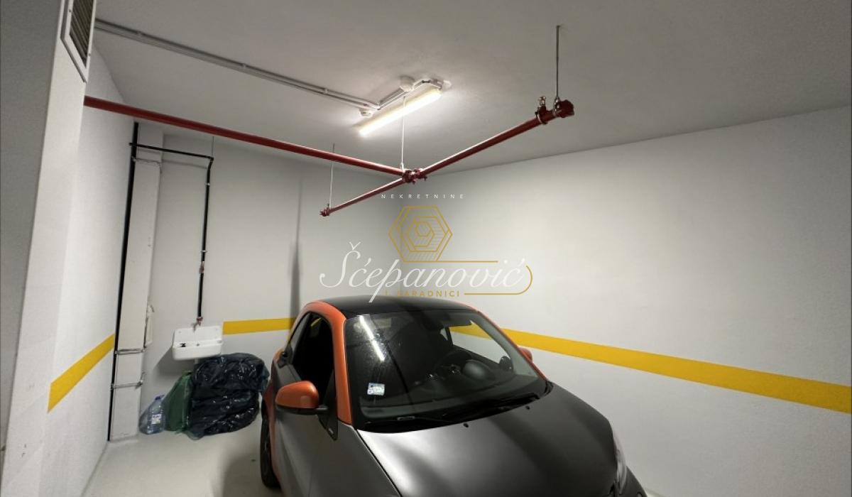 prodaja-kuca-beograd-IXmdrTGZZa Četvorosoban stan za izdavanje, Krunska, Beograd, 163m², 3.500 €/mes