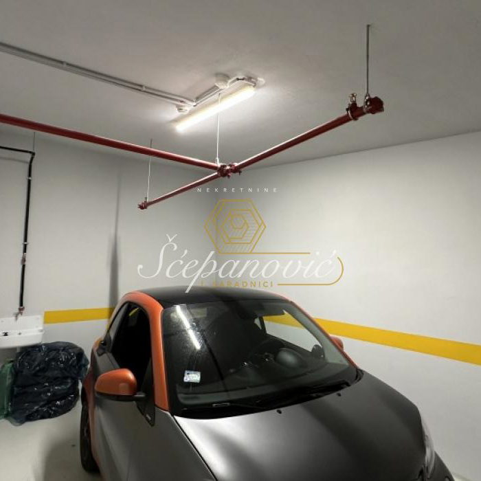 Četvorosoban stan za izdavanje, Krunska, Beograd, 163m², 3.500 €/mes