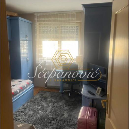 Trosoban stan na prodaju, Grbavica, Novi Sad, 91m², 240.000 €