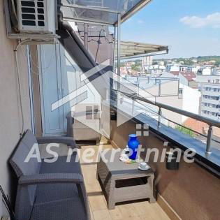 Petosoban stan na prodaju, Đeram Pijaca, Beograd, 118m², 6. sprat, 349.000 €