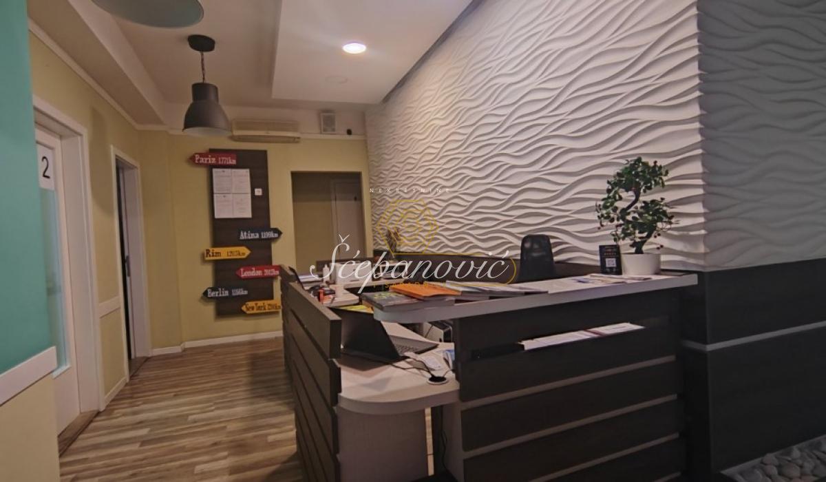 Višesoban stan na prodaju, Centar, Novi Sad, 155m², 500.000 €