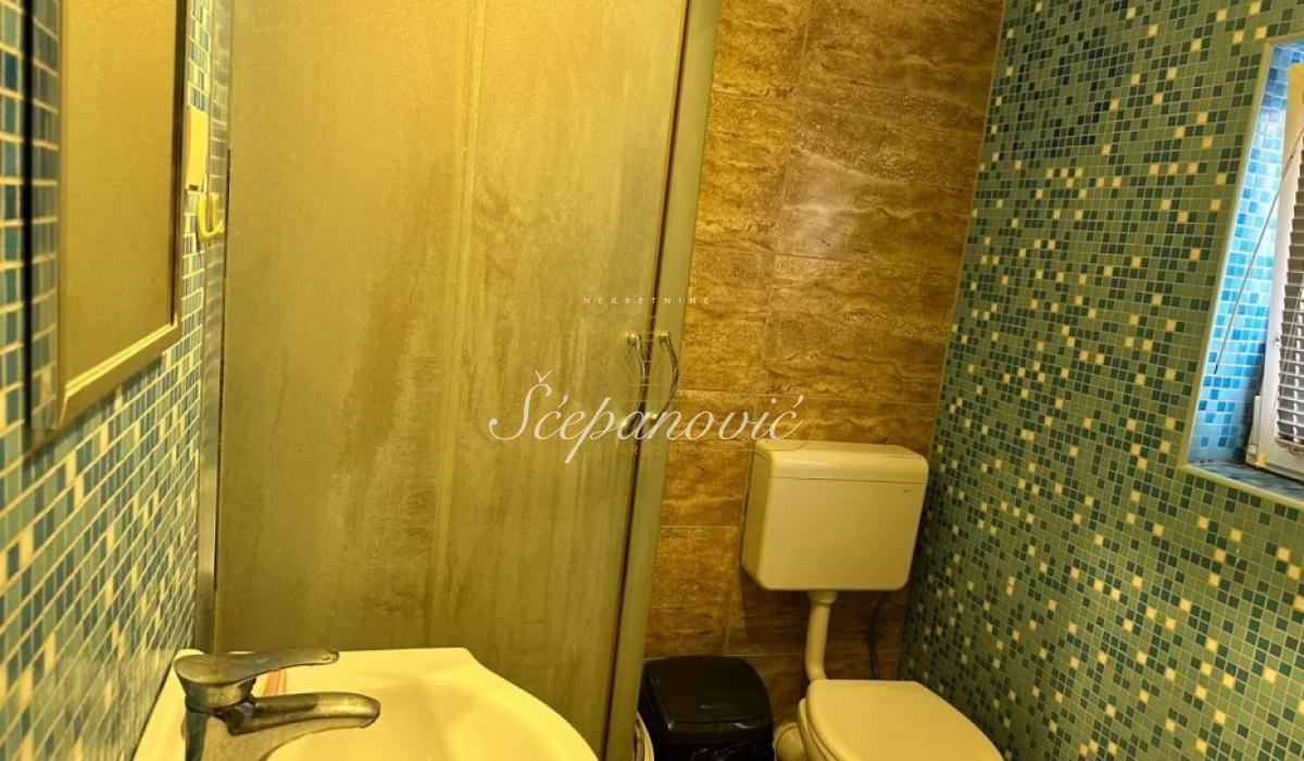 Petosoban stan na prodaju, Temerin – Centar, Temerin, 193m², 170.000 €