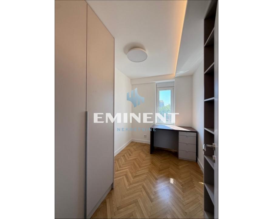 prodaja-kuca-beograd-R4MSQDI2Uo Četvorosoban stan za izdavanje, Bežanijska Kosa 2, Beograd, 90m², 2.200 €/mes