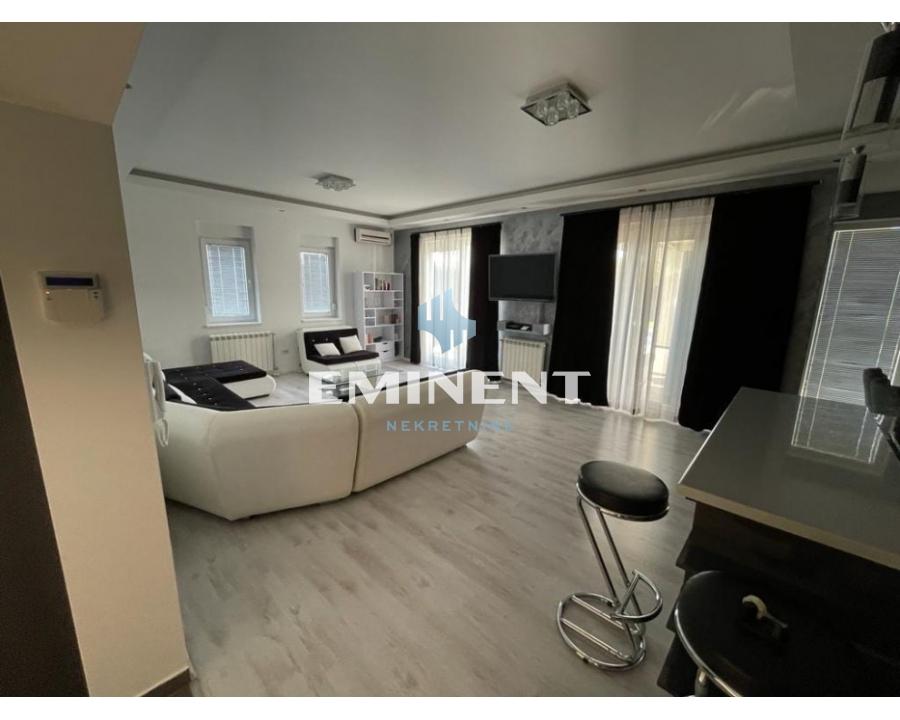 prodaja-kuca-beograd-RYLGY0Cjln Kuća Prodaja Stara Pazova 342 m2