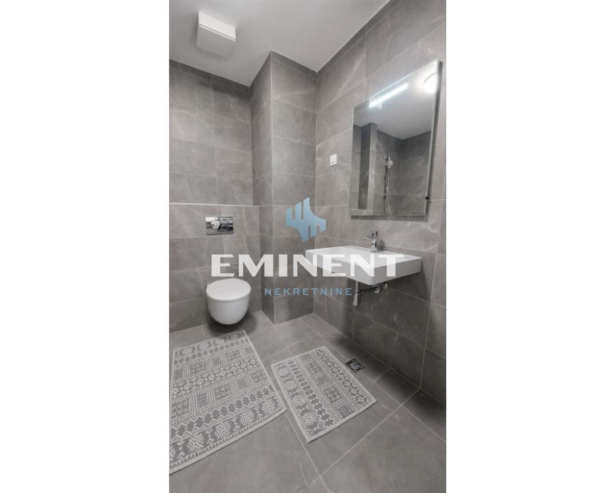 Trosoban stan za izdavanje, Blok 65, Beograd, 81m², 2.200 €/mes