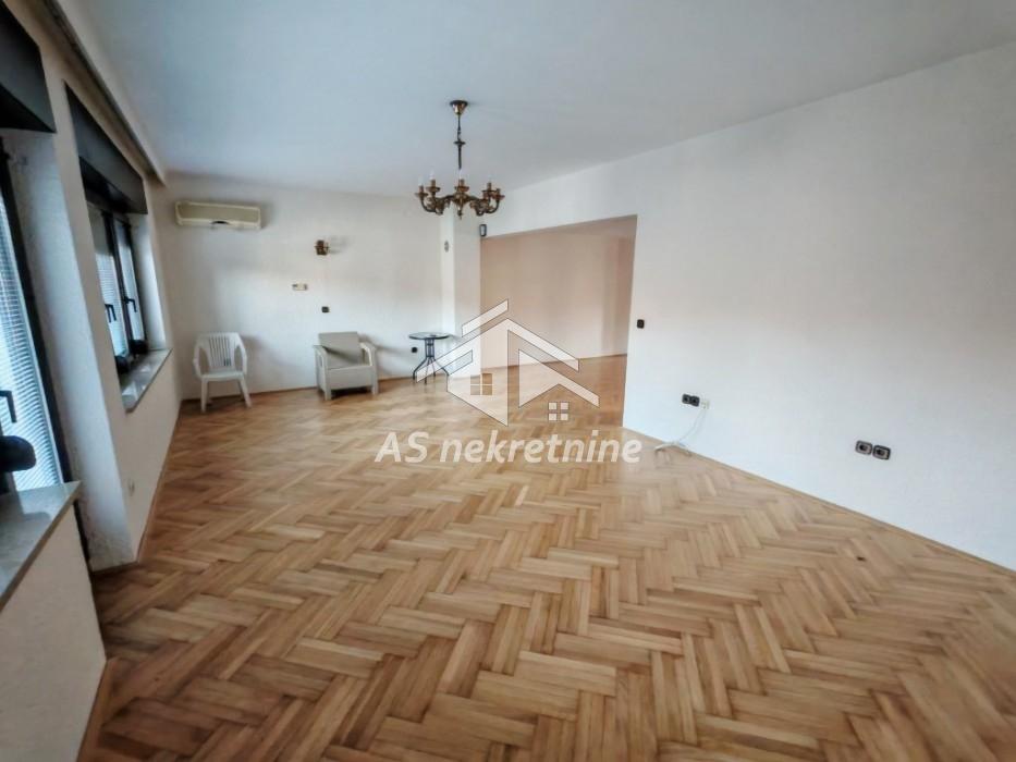 Kuća Izdavanje Beograd Bioskop Voždovac 360 m2