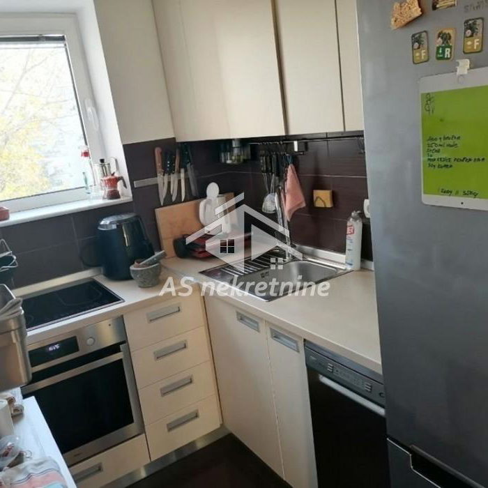 Stan Izdavanje Beograd Kalenić Pijaca 50 m2