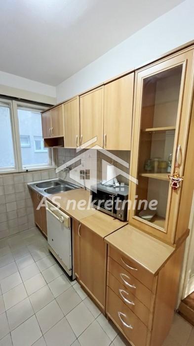 Stan Izdavanje Beograd Blok 33 - Geneks 62 m2