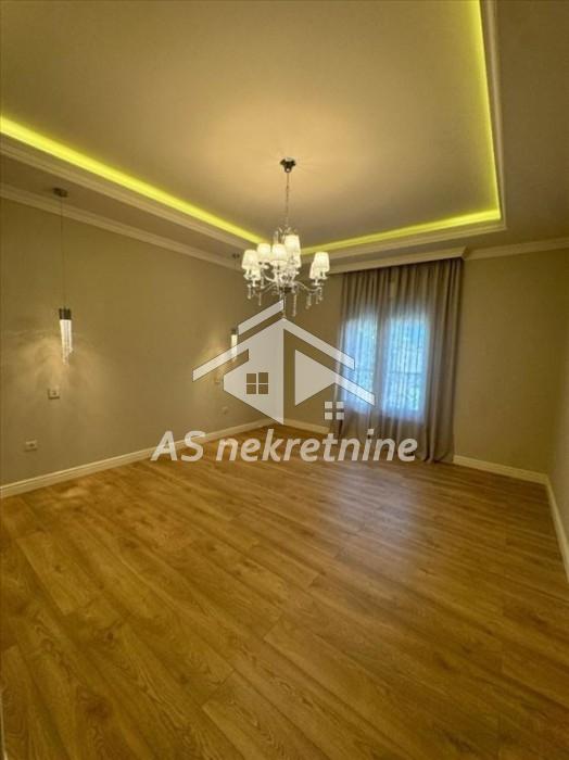 Stan Izdavanje Beograd Senjak 215 m2