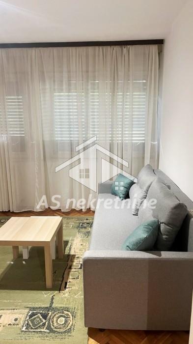 Trosoban stan za izdavanje, Blok 33 – Geneks, Beograd, 62m², 800 €/mes