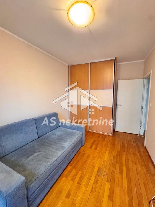 Stan Izdavanje Beograd Lekino Brdo 67 m2