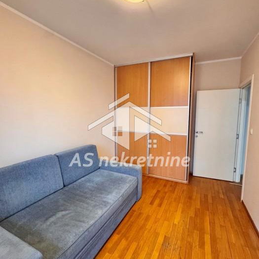 Stan Izdavanje Beograd Lekino Brdo 67 m2