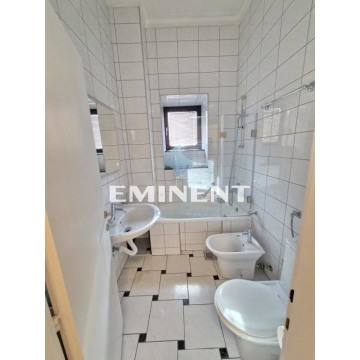 Kuća za izdavanje, Autokomanda, Beograd, 360m², 4.600 €/mes