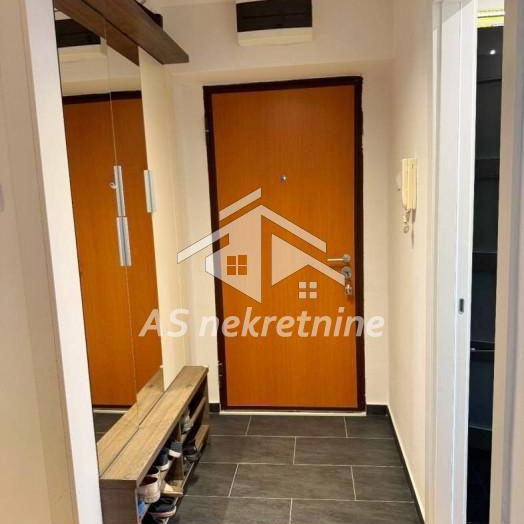 Trosoban stan za izdavanje, Hram Svetog Save, Beograd, 75m², 1.500 €/mes