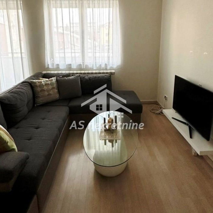 Stan Izdavanje Beograd Lekino Brdo 81 m2