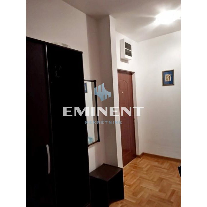 Stan Izdavanje Beograd Đeram Pijaca 58 m2