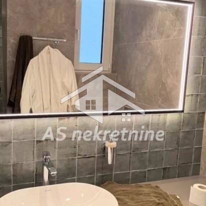 Dvosoban stan za izdavanje, Hram Svetog Save, Beograd, 87m², 2.300 €/mes