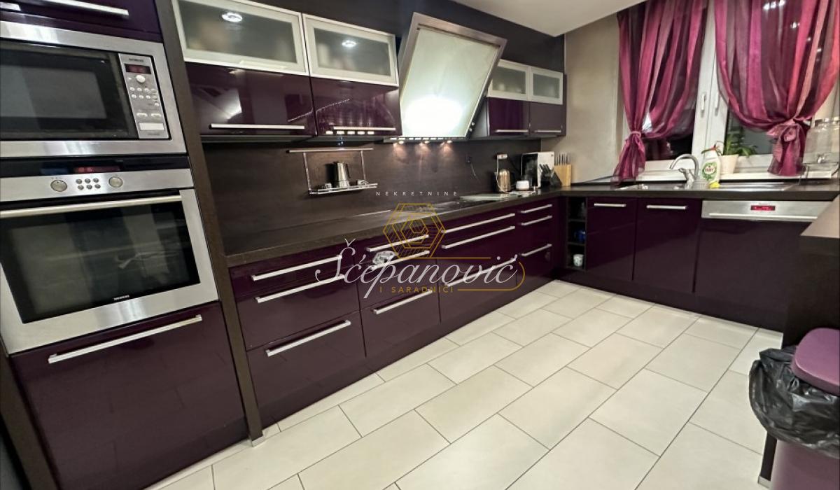 prodaja-kuca-beograd-f6OdYU5KiF Stan Izdavanje Novi Sad 310 m2