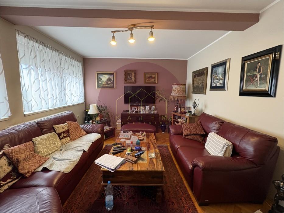 Petosoban stan na prodaju, Banovo Brdo, Beograd, 140m², 367.000 €