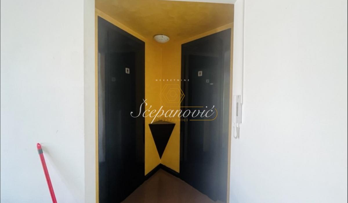 Lokal Prodaja Novi Sad  110 m2