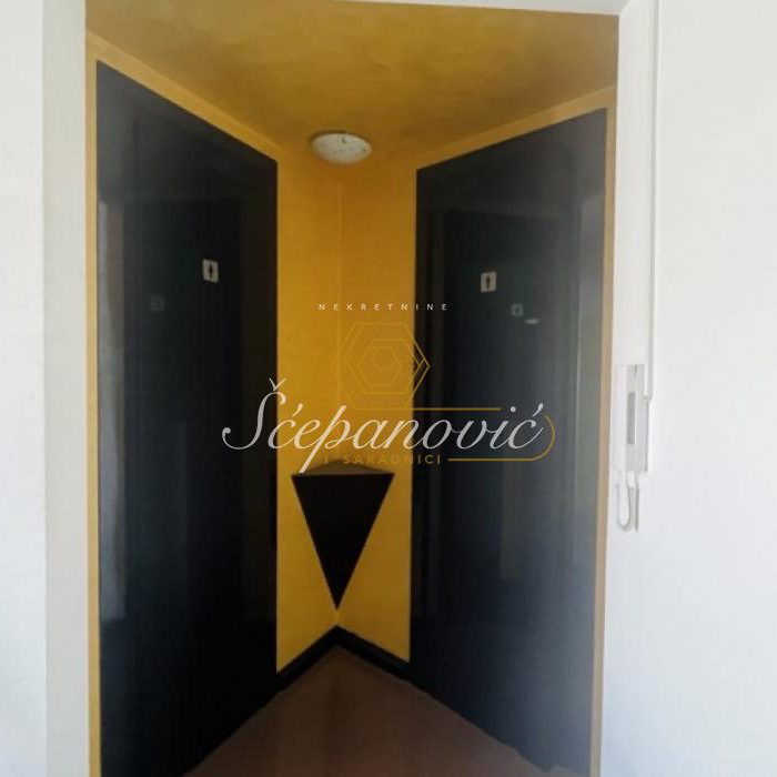 Lokal Prodaja Novi Sad  110 m2