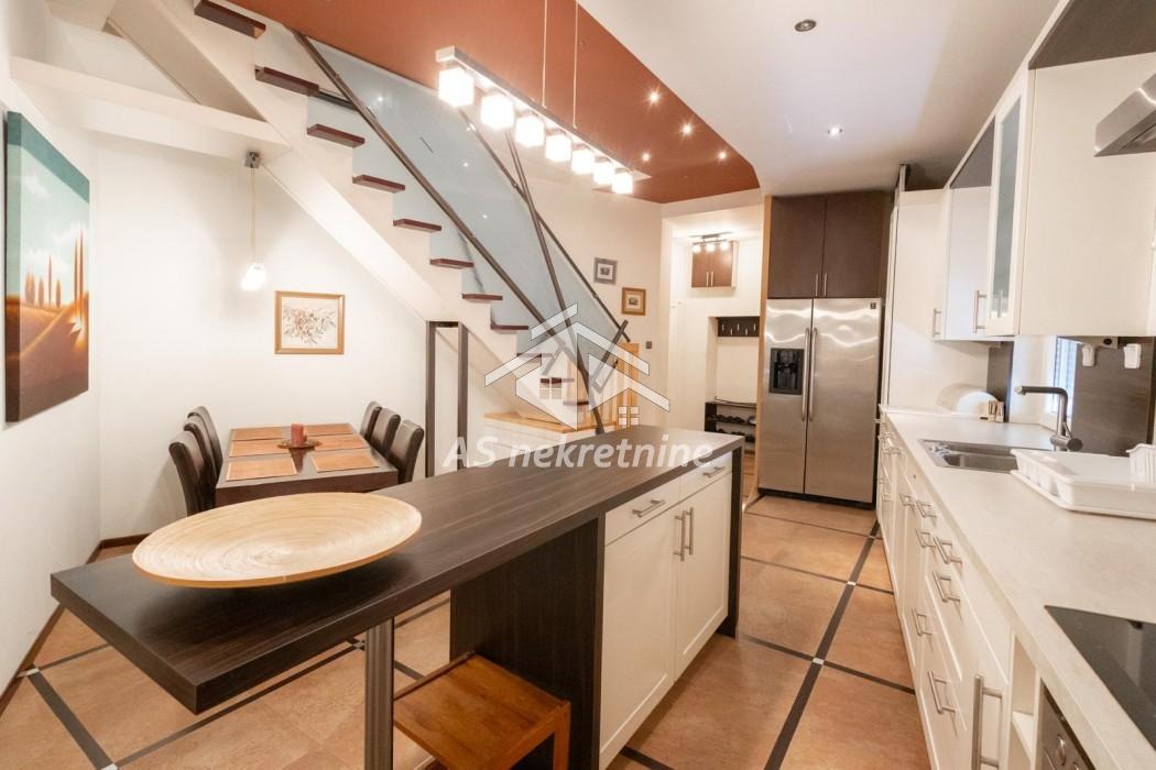 Stan Izdavanje Beograd Obilićev Venac 140 m2