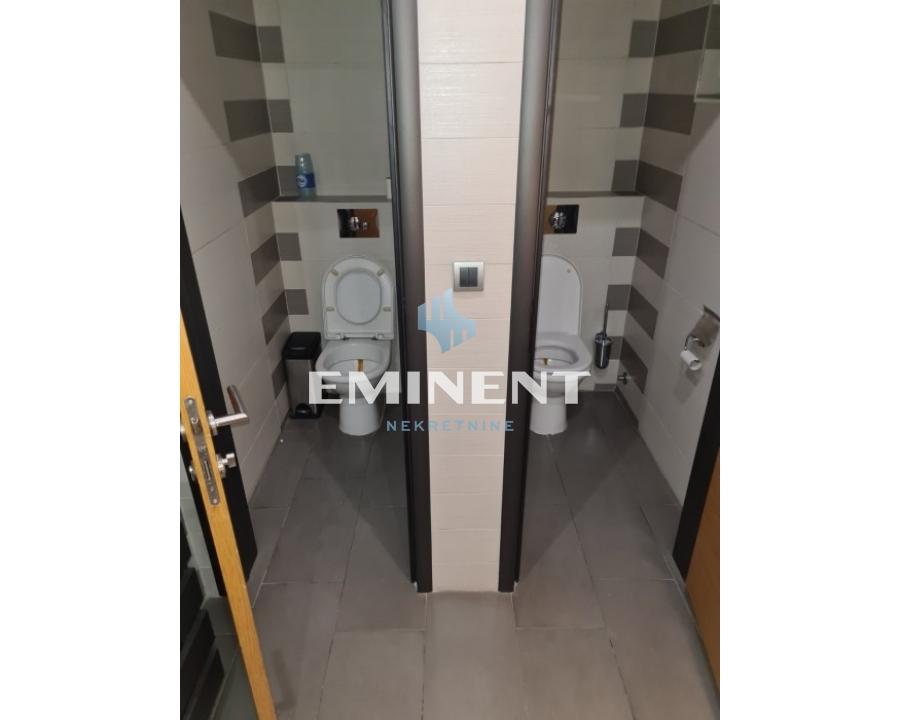 prodaja-kuca-beograd-rW1Ybli10V Lokal za izdavanje, Zemun Polje, Beograd, 2776m², 19.000 €/mes