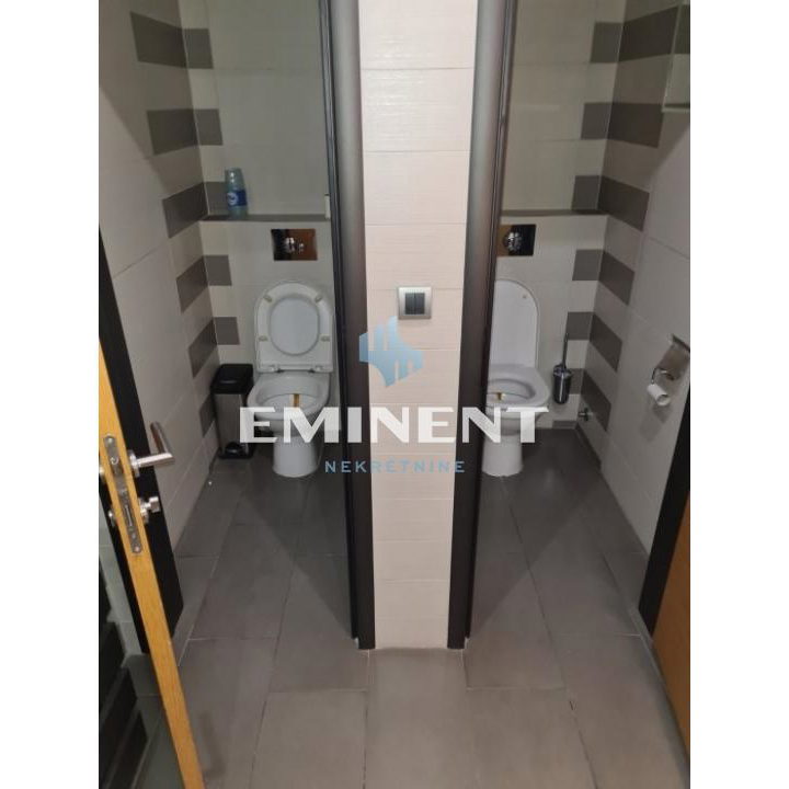 Lokal za izdavanje, Zemun Polje, Beograd, 2776m², 19.000 €/mes