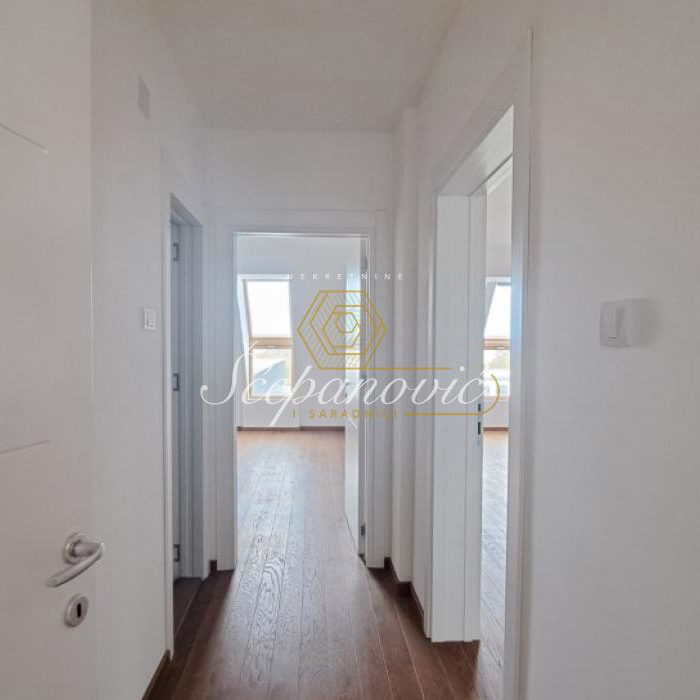 Stan Prodaja Novi Sad  207 m2
