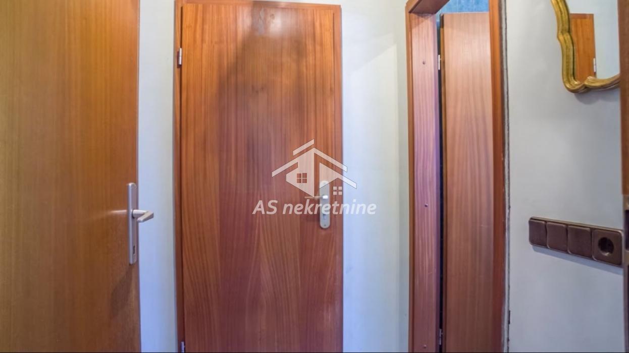 Dvosoban stan za izdavanje, Banovo Brdo, Beograd, 100m², 1.400 €/mes