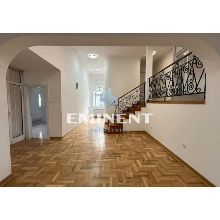 Stan Izdavanje Beograd Vojvode Vlahovića Voždovac 140 m2