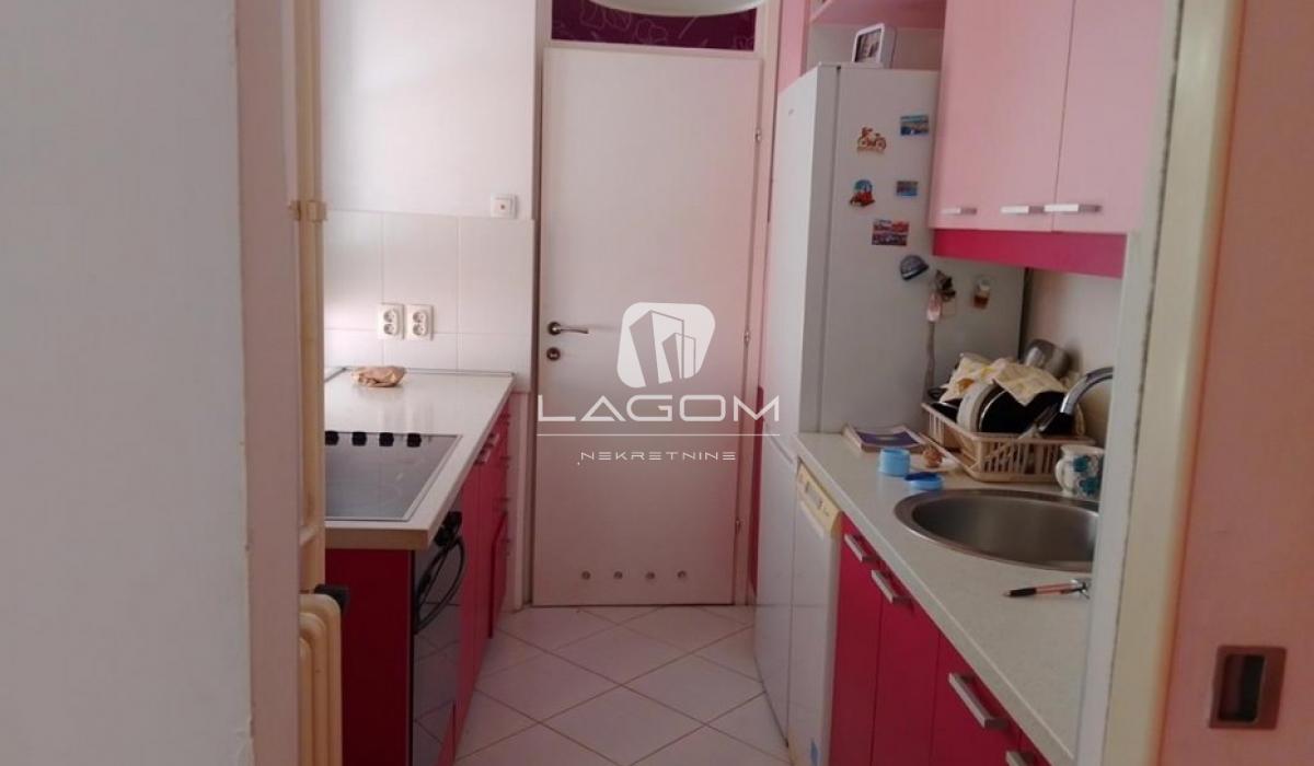 prodaja-kuca-beograd-uofw3wFuAd Dvosoban stan na prodaju, Blok 71, Beograd, 56m², 195.000 €