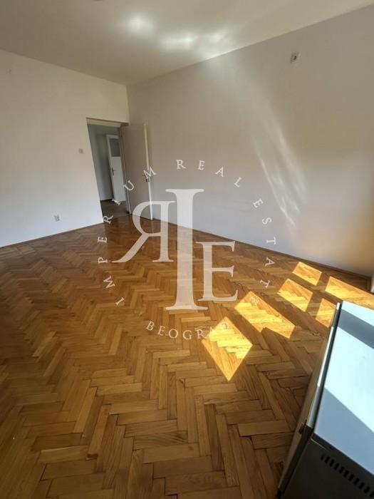Dvosoban stan na prodaju, Cara Dušana, Beograd, 67m², 289.000 €