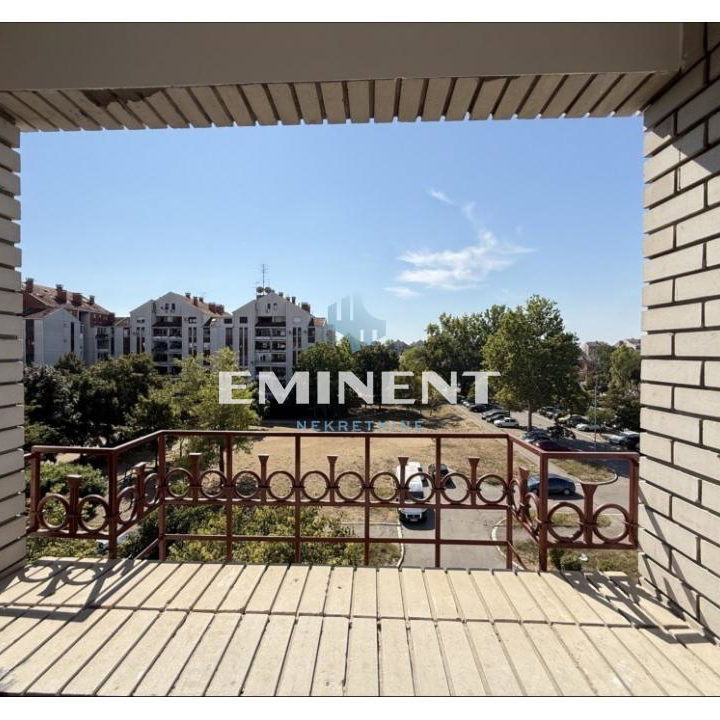 Četvorosoban stan za izdavanje, Bežanijska Kosa 2, Beograd, 90m², 2.200 €/mes