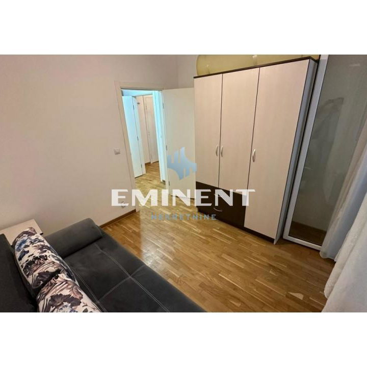 Trosoban stan za izdavanje, Blok 61, Beograd, 64m², 650 €/mes