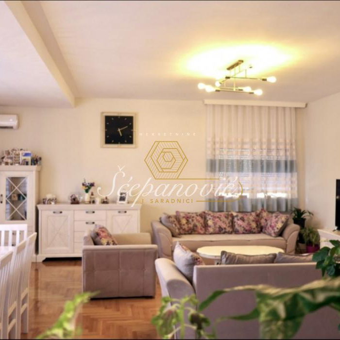 Stan Prodaja Novi Sad  157 m2