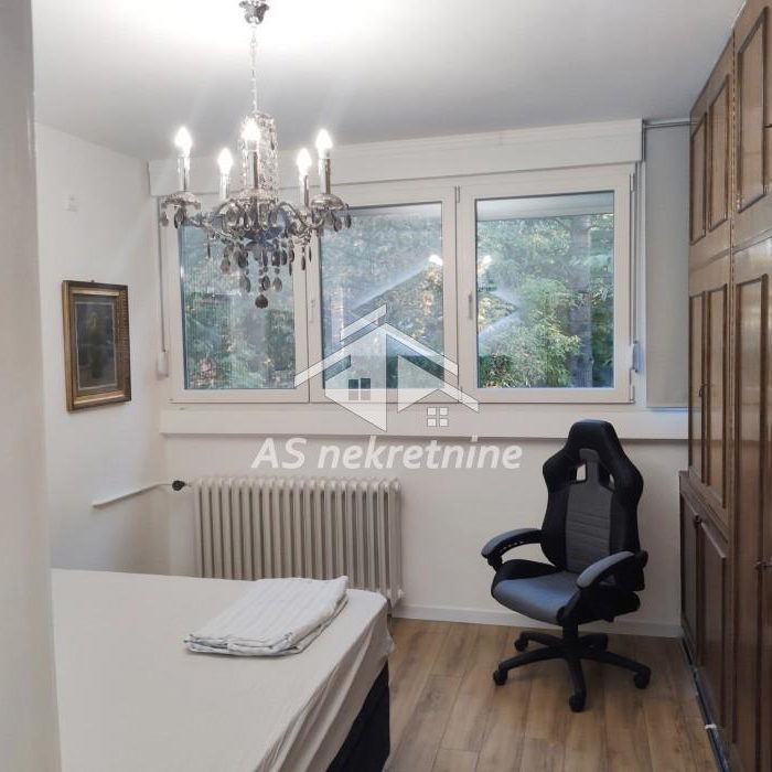 Trosoban stan za izdavanje, Banovo Brdo, Beograd, 52m², 700 €/mes