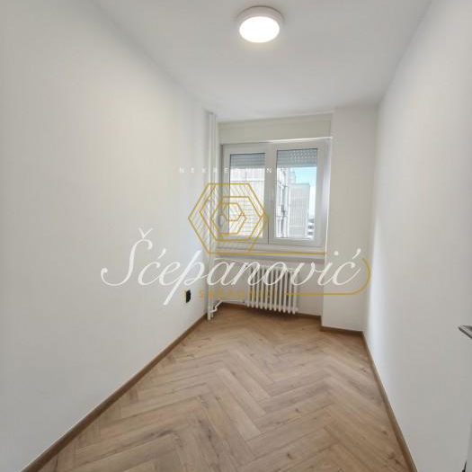 Stan Prodaja Novi Sad  73 m2