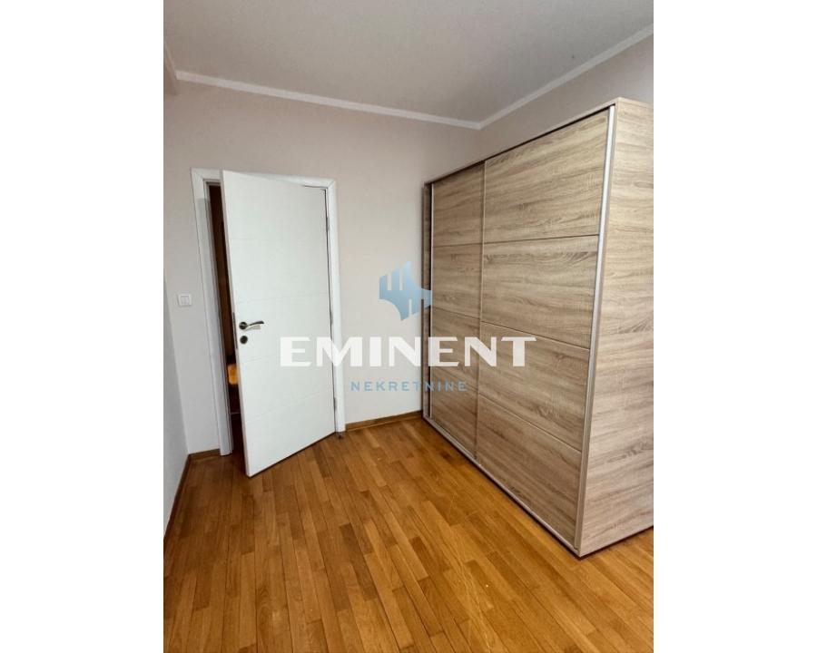 Stan Izdavanje Beograd Lekino Brdo 67 m2