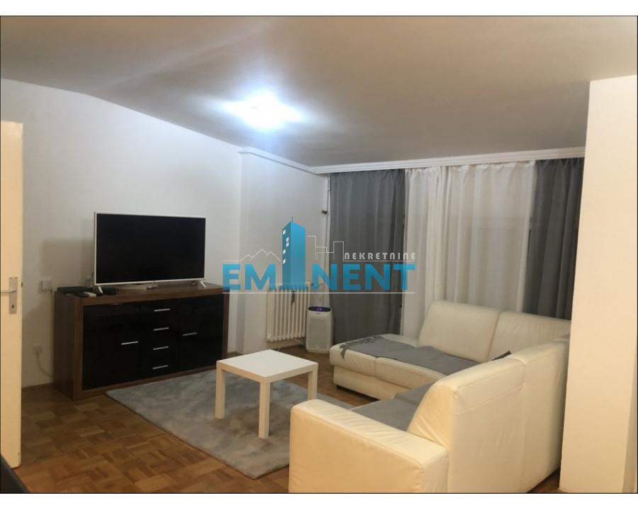 Trosoban stan za izdavanje, Blok 61, Beograd, 85m², 900 €/mes