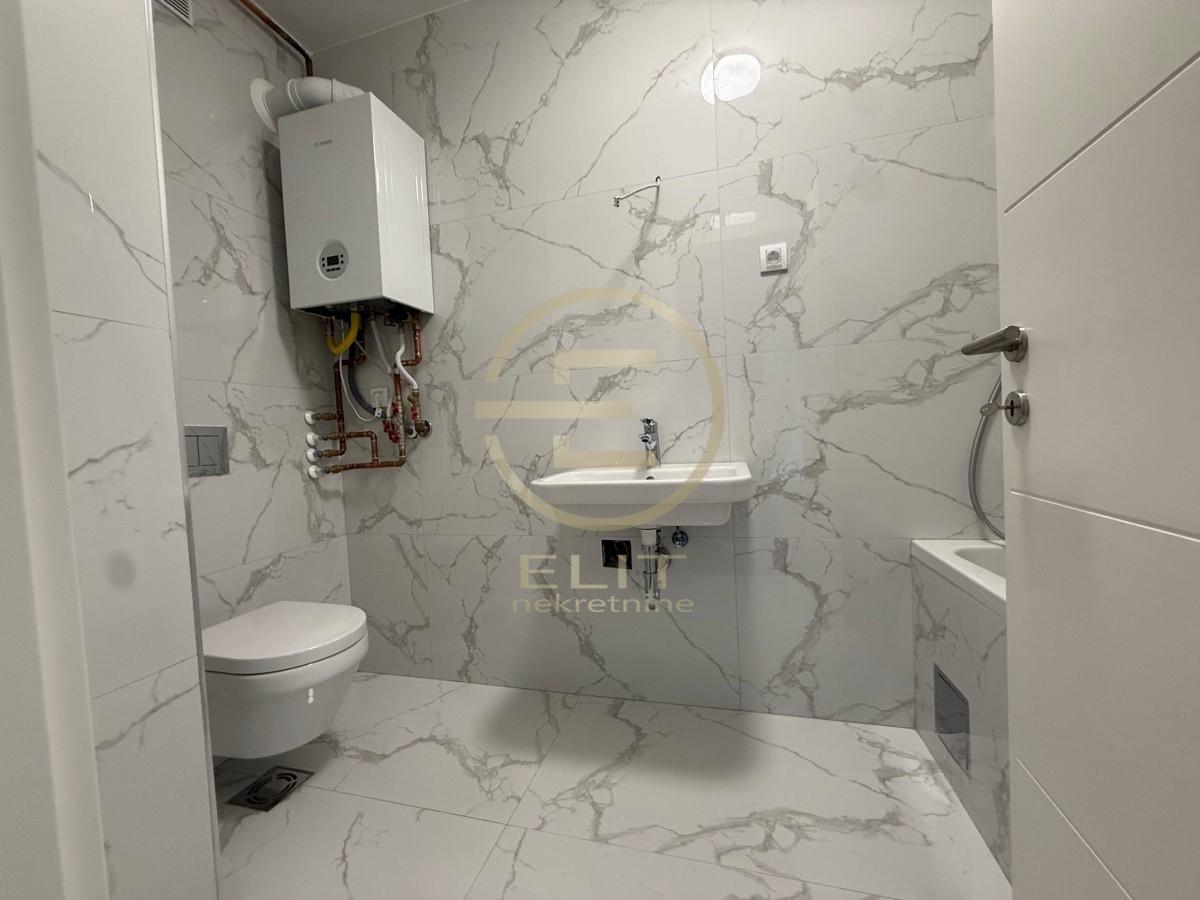 prodaja-kuca-k4g1CilsbK Višesoban stan na prodaju, Bulevar Evrope, Novi Sad, 136m², 367.200 €