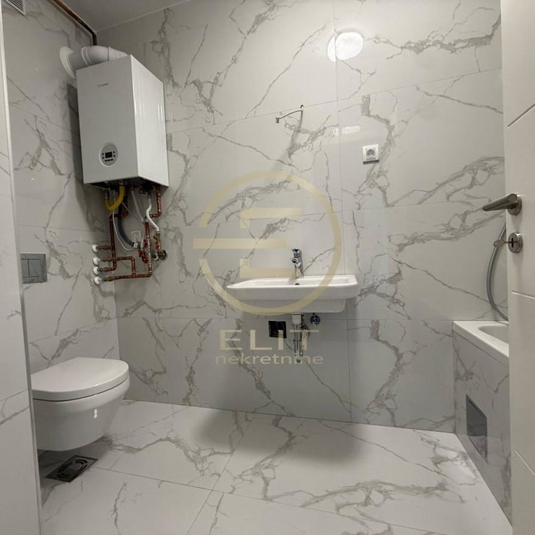 Višesoban stan na prodaju, Bulevar Evrope, Novi Sad, 136m², 367.200 €
