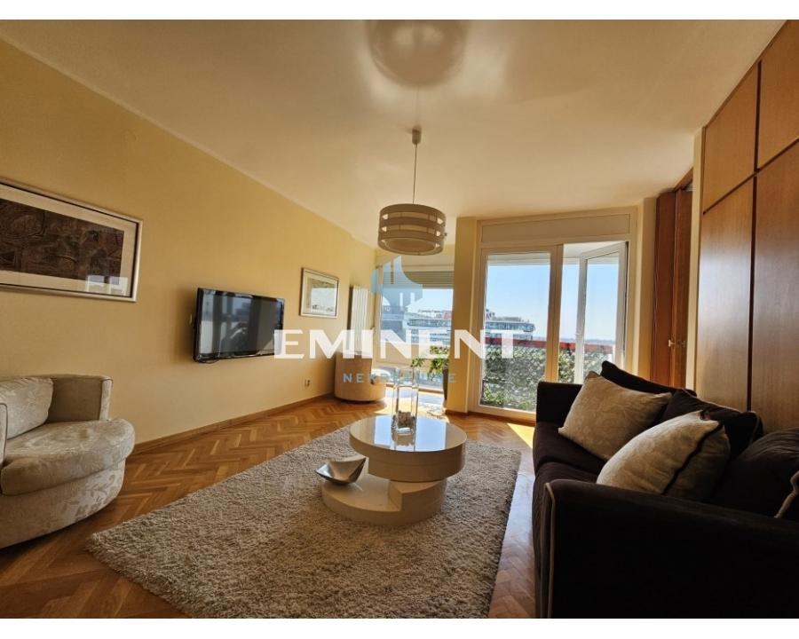 Trosoban stan za izdavanje, Blok 23, Beograd, 73m², 950 €/mes