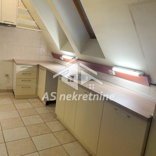 Višesoban stan za izdavanje, Kalenić Pijaca, Beograd, 207m², 2.500 €/mes