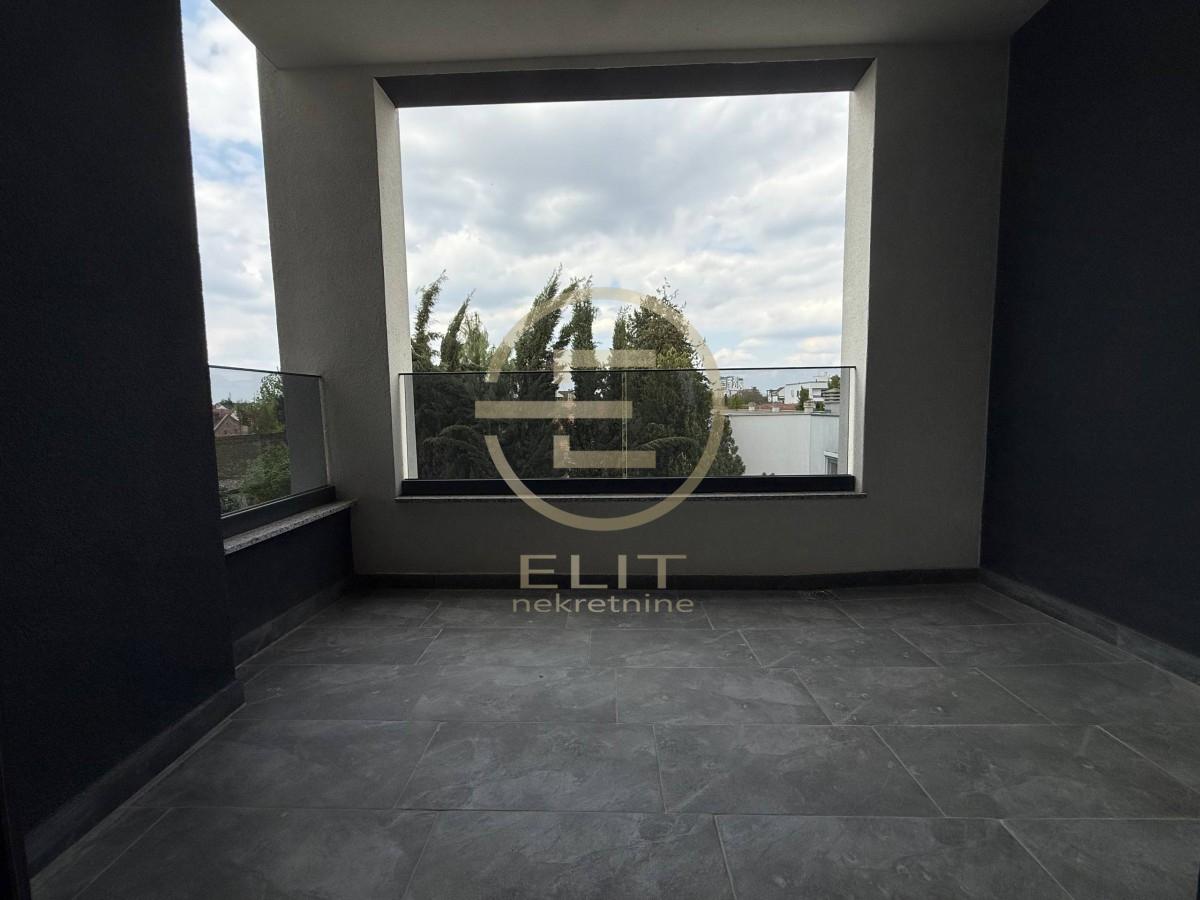 prodaja-kuca-mPYZ1kWBWK Višesoban stan na prodaju, Bulevar Evrope, Novi Sad, 136m², 367.200 €