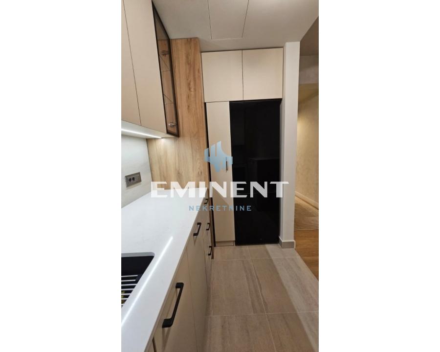 Stan Prodaja Beograd Blok 65 76 m2