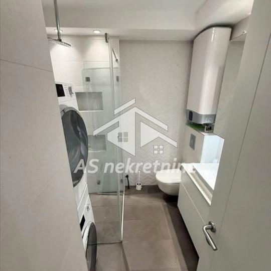 Stan Izdavanje Beograd Blok 33 - Geneks 76 m2