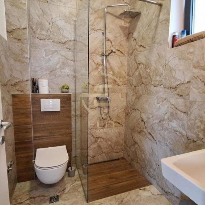 Stan Prodaja Novi Sad  145 m2