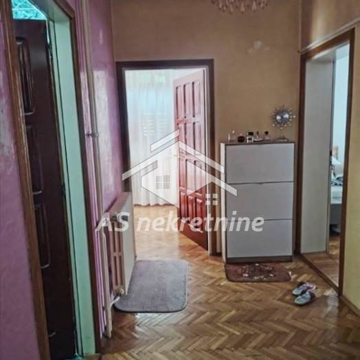 Četvorosoban stan za izdavanje, Bulbulder, Beograd, 120m², 1.250 €/mes