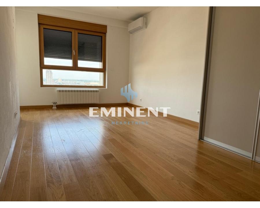 prodaja-kuca-s4RXg76XEH Stan Izdavanje Beograd Blok 65 160 m2